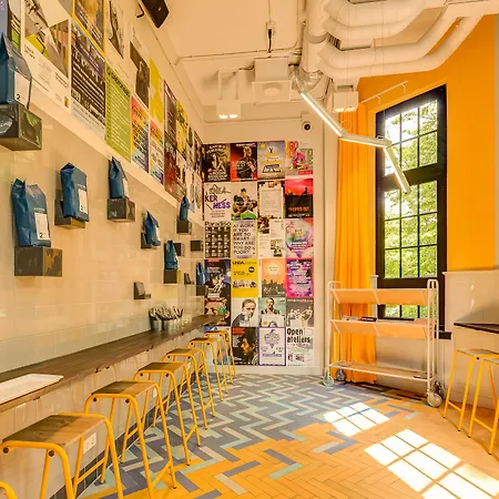 Generator Hostel *