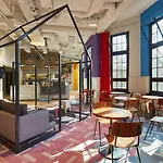 Hostel Generator Amsterdam