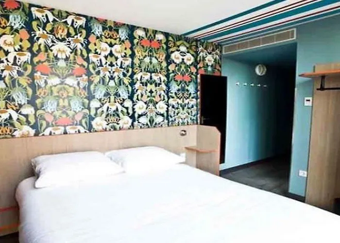 بيت شباب جينيريتور