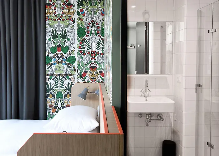 جينيريتور بيت شباب أمستردام