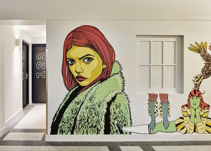 جينيريتور بيت شباب أمستردام