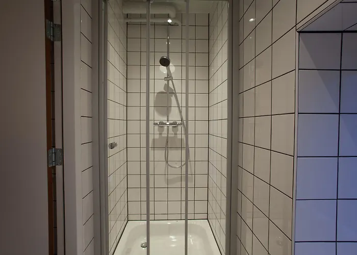 بيت شباب جينيريتور أمستردام