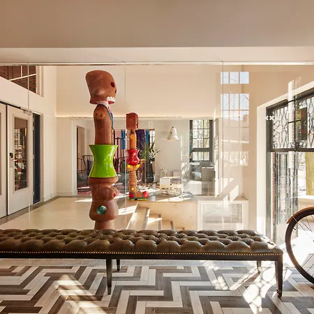 Auberge de jeunesse Generator