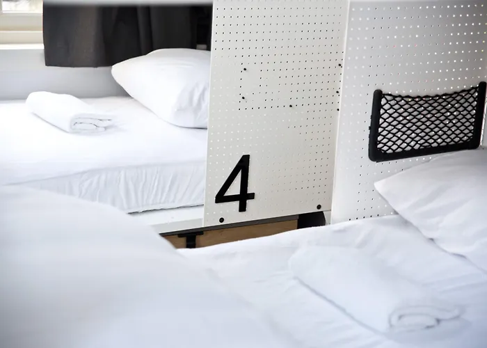 Auberge de jeunesse Generator