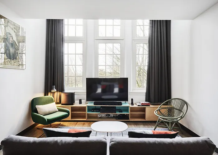 Auberge de jeunesse Generator